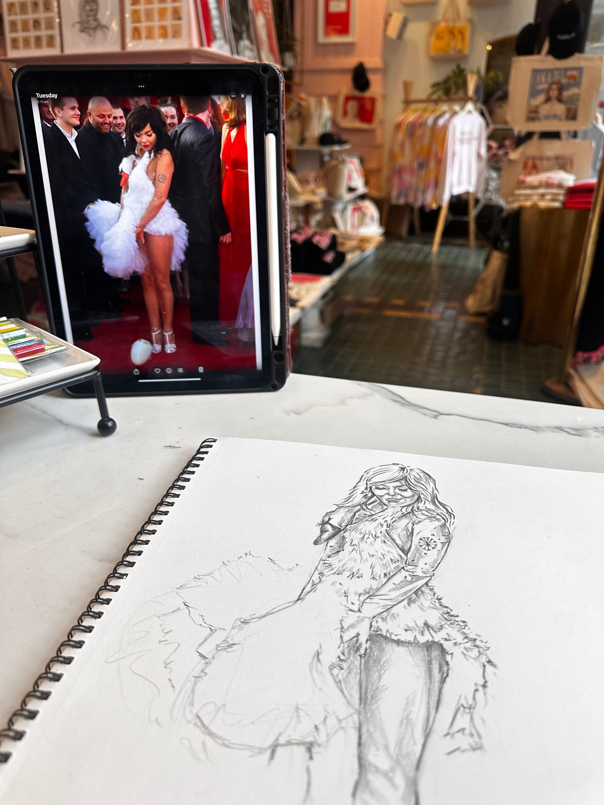 BJORK (swan dress) PAPER 8 BJORK (swan dress) PAPER 8